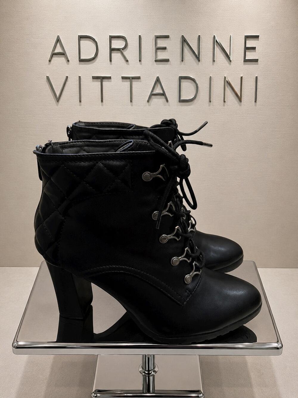 Adrienne Vittadini AV-Trailer Black Quilted Lace Up Booties 7M NIB